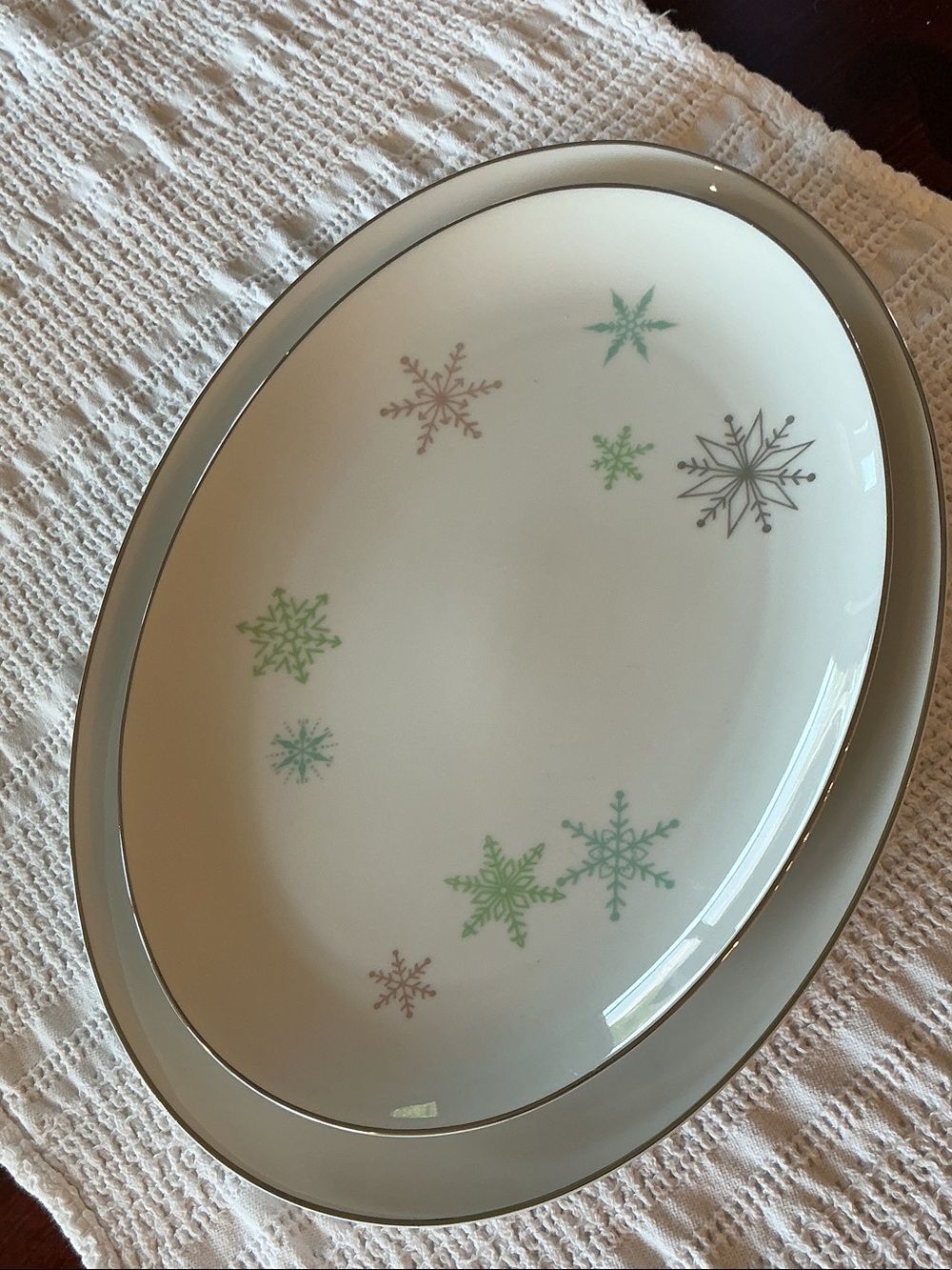 MCM Oval Snowflake Serving Platter SET of 2 in White with Silver Trim